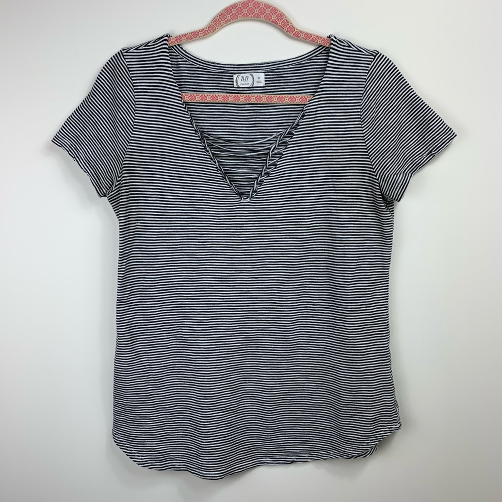 Maurice’s Striped Vneck T-shirt